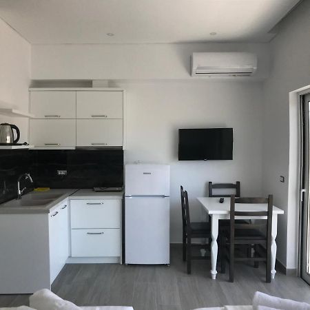 Edina By Hp Hotel Sarandë 外观 照片