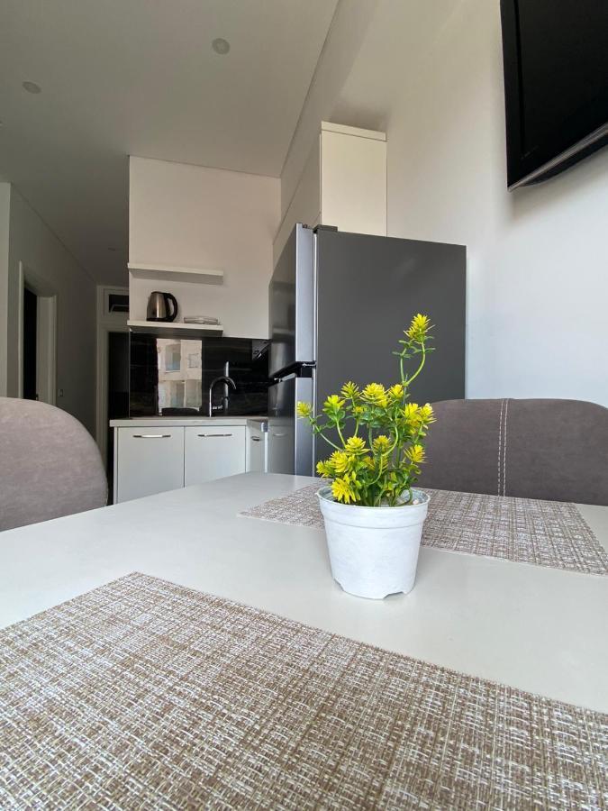 Edina By Hp Hotel Sarandë 外观 照片
