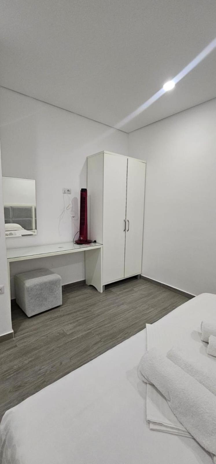 Edina By Hp Hotel Sarandë 外观 照片
