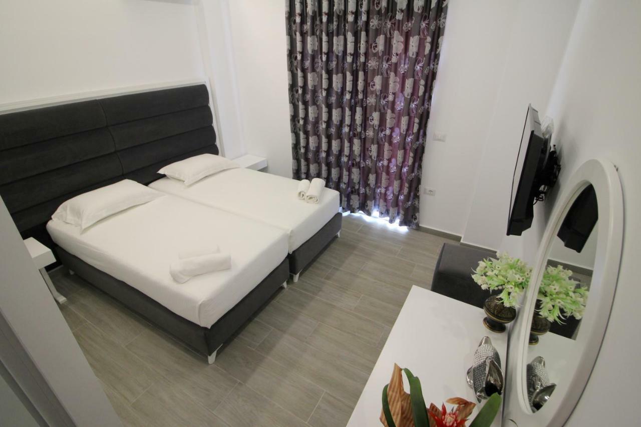 Edina By Hp Hotel Sarandë 外观 照片