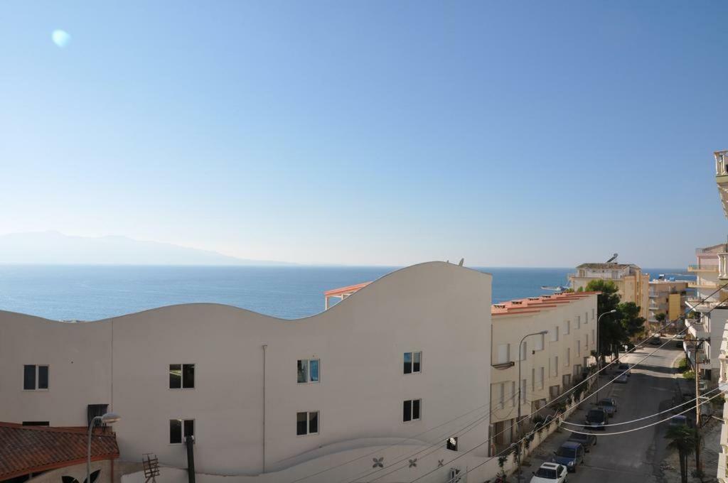 Edina By Hp Hotel Sarandë 外观 照片