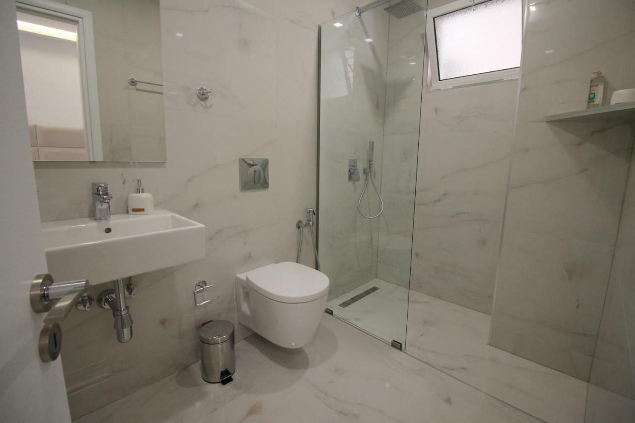 Edina By Hp Hotel Sarandë 外观 照片